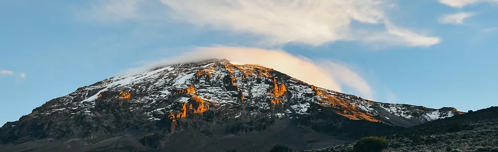 Le Mont Kilimandjaro est à lui seul un splendide spectacle
